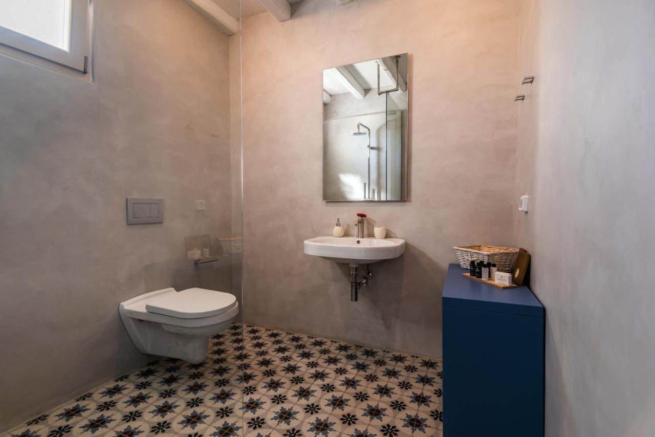 Milia Gi Suites Полония Екстериор снимка