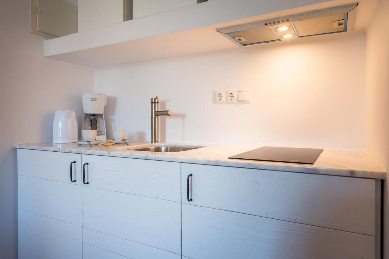 Milia Gi Suites Полония Екстериор снимка